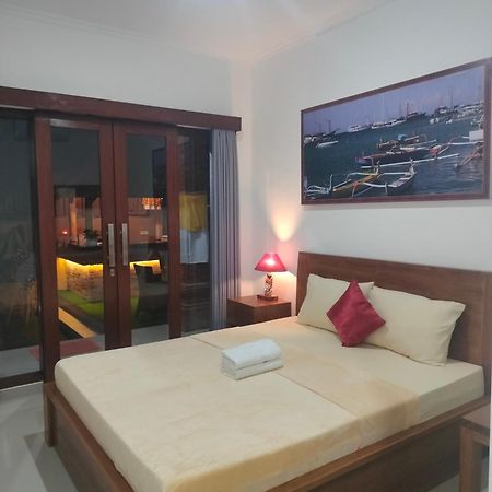D&D Homestay Pesanggaran Exterior foto